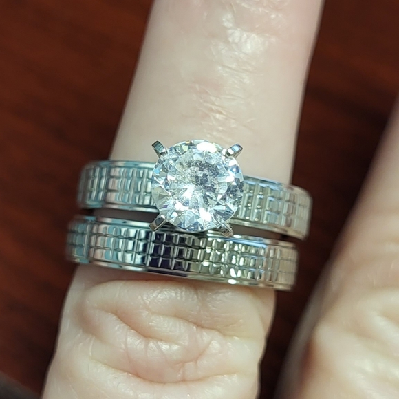 Stainless steel wedding set, 1 carat round CZ brilliant stone size 6 - Picture 1 of 6